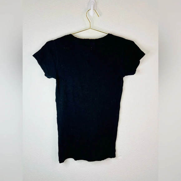 Forever 21 Black Short Sleeve V Neck Shirt Size Medium 100% Cotton Minimalist - Picture 5 of 14